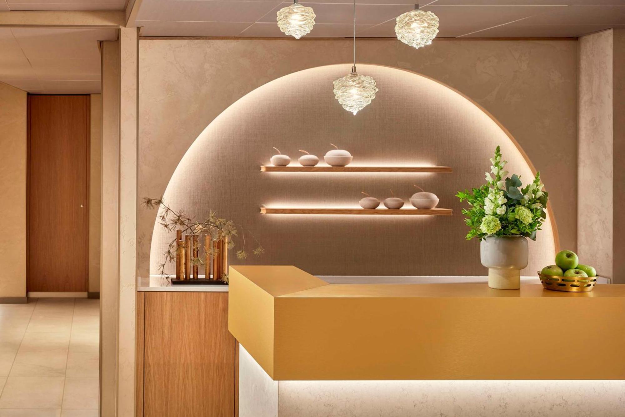 Nh Collection Helsinki Grand Hansa 외부 사진 Reception desk at the hotel